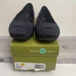 Mootsies Tootsies Women's Navy Flats
